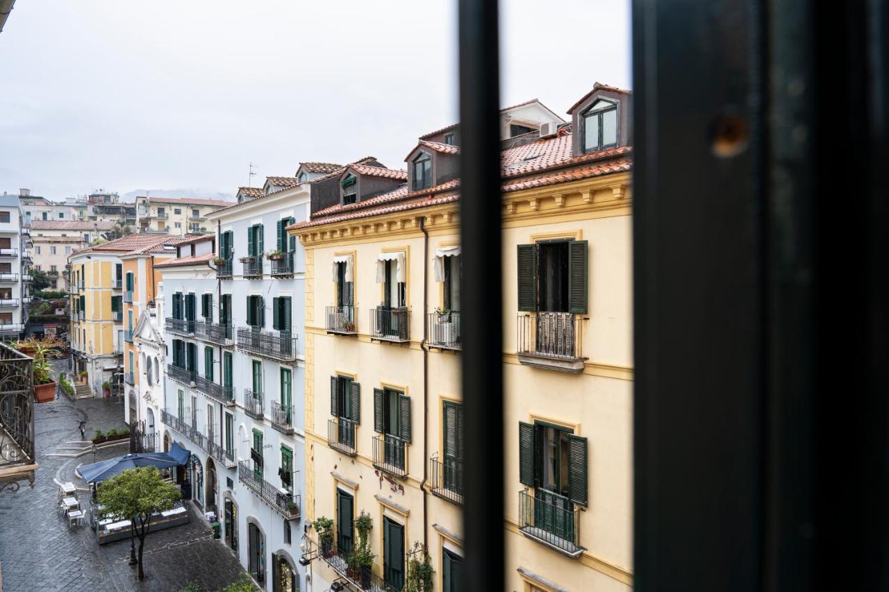 Bella Domus Suites Salerno Exteriör bild