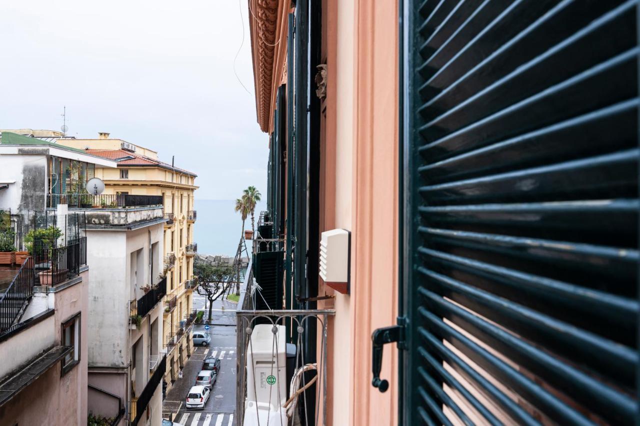 Bella Domus Suites Salerno Exteriör bild